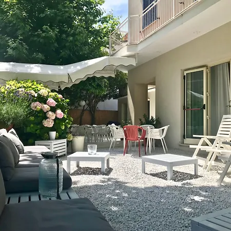 Petit Hotel-3