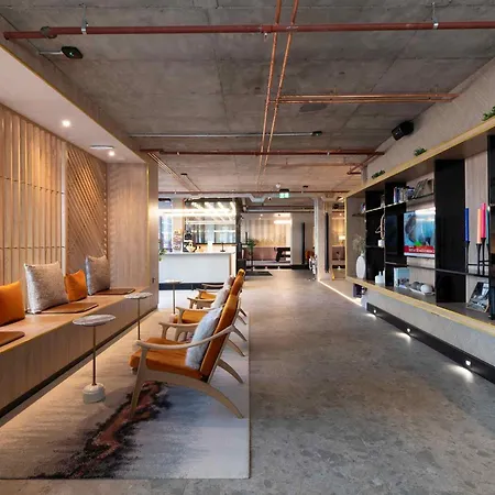 Sandman Signature Glasgow Hotel-2