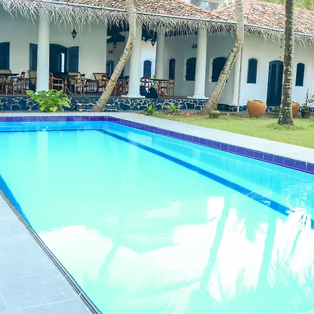 Villa Tissa Beach Resort-3