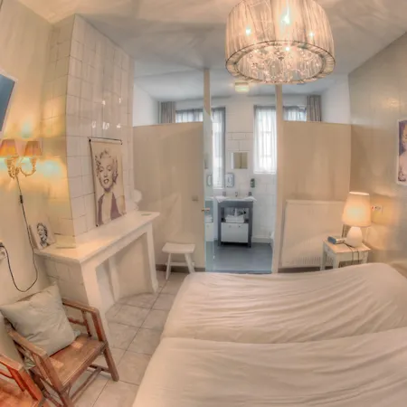 Hotel Urban Dreams-3