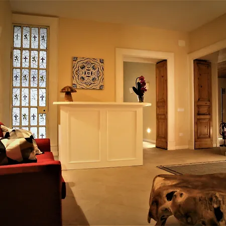 Maison Des Fleurs-3