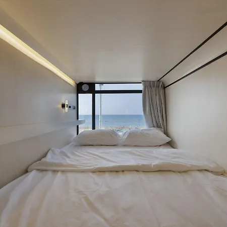 The O Pod Capsule Hotel-2