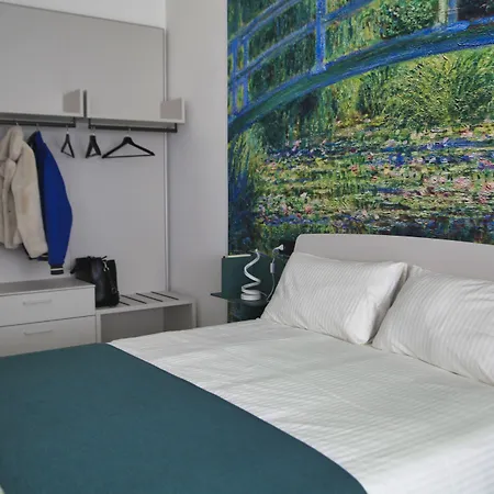 Be Coloured - Boutique Art Rooms In Naples-2
