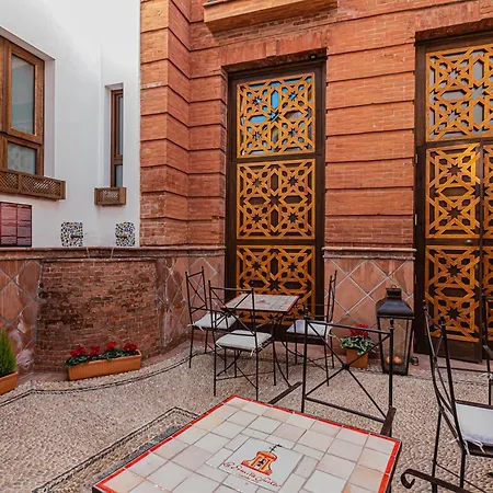 La Ermita Suites - Único Hotel Monumento de Córdoba-2