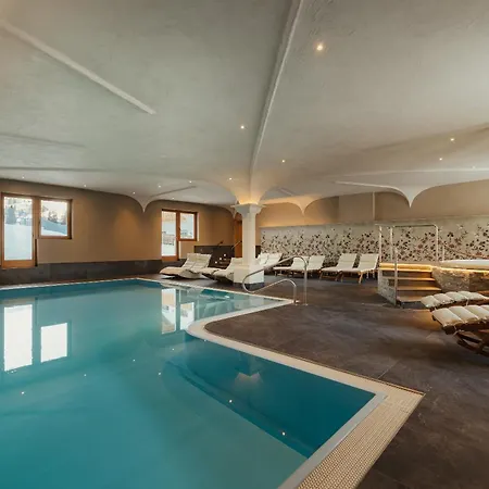 Laguscei Dolomites Mountain Hotel-2