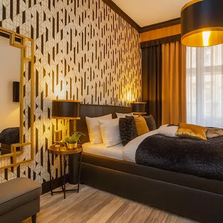 Golden Prague Rooms-2