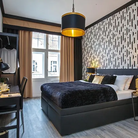 Golden Prague Rooms-3