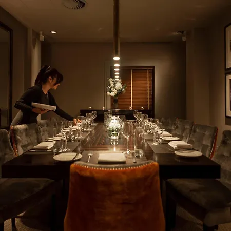 Dakota Edinburgh-3