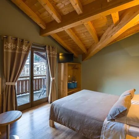Alpen Chalet - Charme Mountain Hotel --3