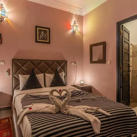 Riad Dar Benbrahim - Traditional Guest House In Jemaa El-Fnaa Square-2