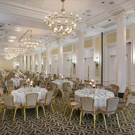 The Waldorf Hilton-3
