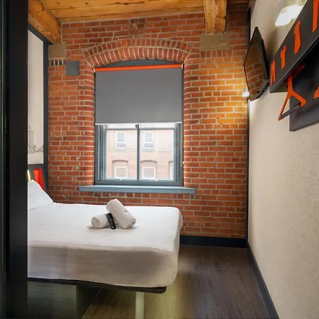 Easyhotel Manchester-3