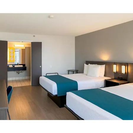 Motel 6-Anaheim, Ca - Maingate-2