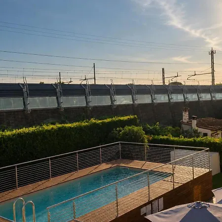 Petit Hotel-2