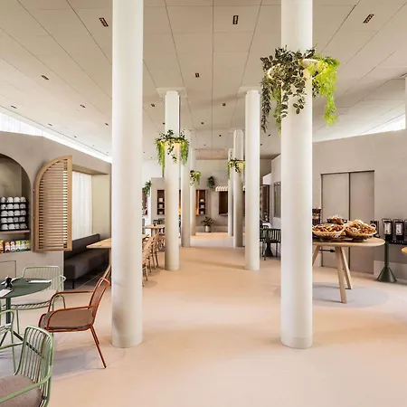 Ibis Styles Brugge Centrum-2