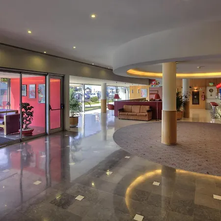 Hotel Ibis Porto Sao Joao-3