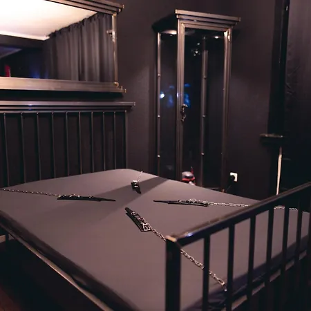 Emotion Apartments- Adults Only Apartment Mit Privater Sauna Und Whirlpool-3