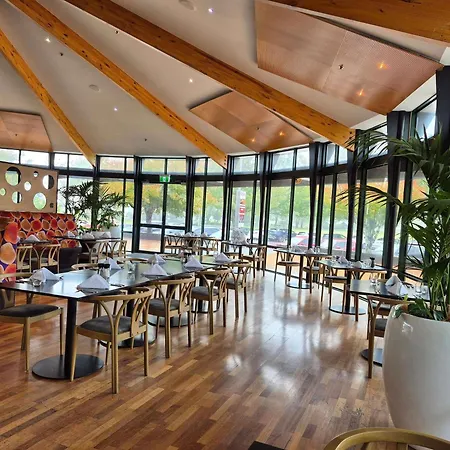 Novotel Rotorua Lakeside-3