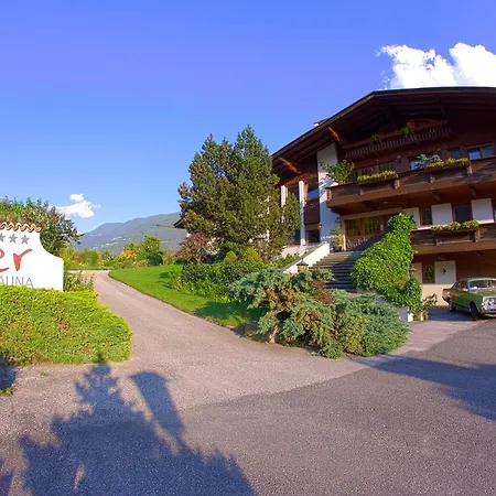 Garni - Hotel Rinner Julia-3