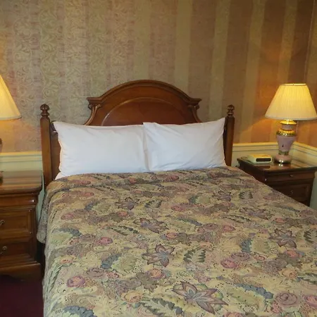 Athabasca Hotel-2