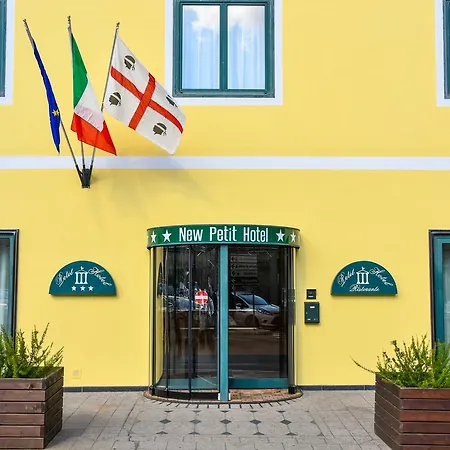 New Petit Hotel-2