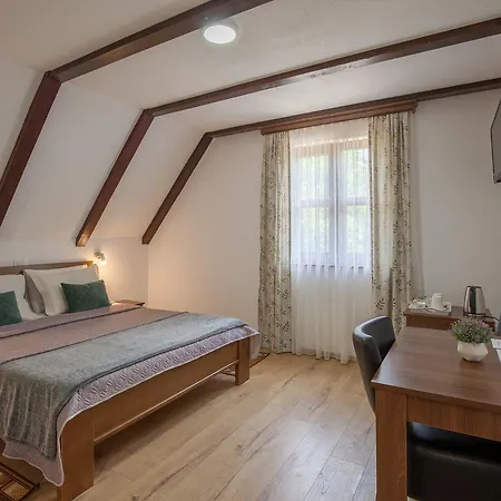 Rooms Imperial House-2