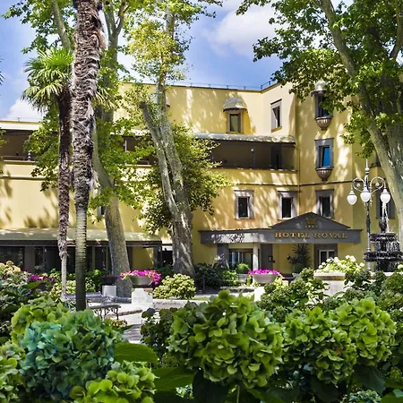 Hotel Royal-3