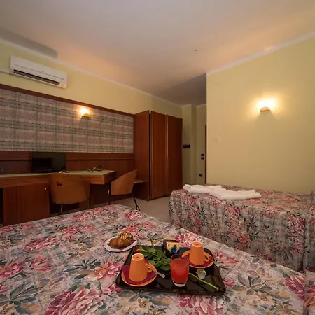 New Petit Hotel-3