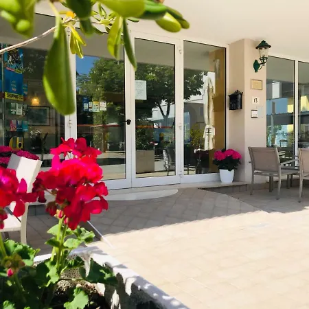 Hotel Adria Beach-2