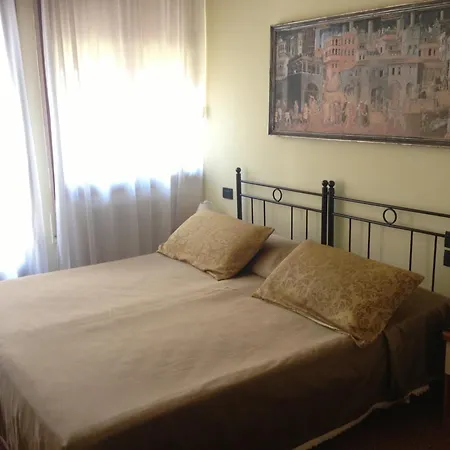 Guesthouse Alloggi Agli Artisti-3
