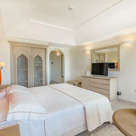 Hotel Cala Lunga-2
