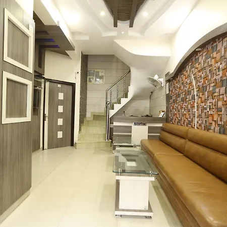 Hotel Malhotra Inn 50 Meter From Golden Temple-2