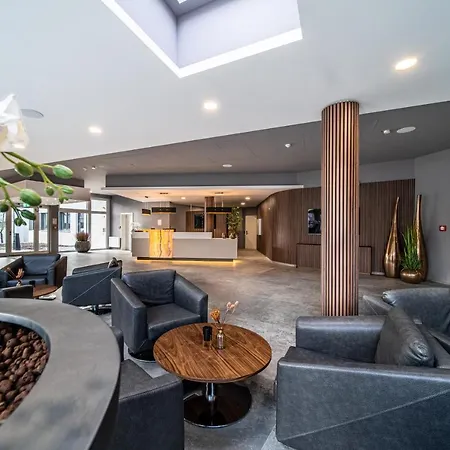 Ee Hotel-2