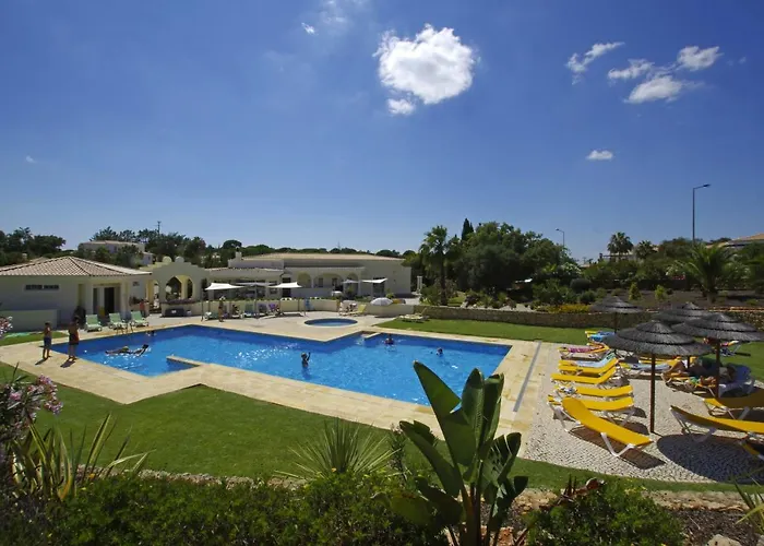 Hotels with tennis Quinta Do Rosal