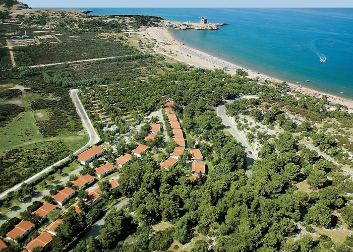 Hotel all'aeroporto: Villaggio Turistico Grotta Dell'Acqua