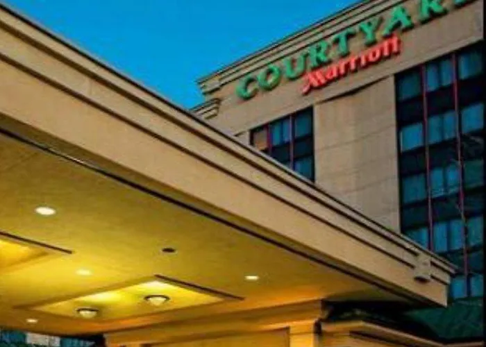 Courtyard By Marriott New York Laguardia Airport