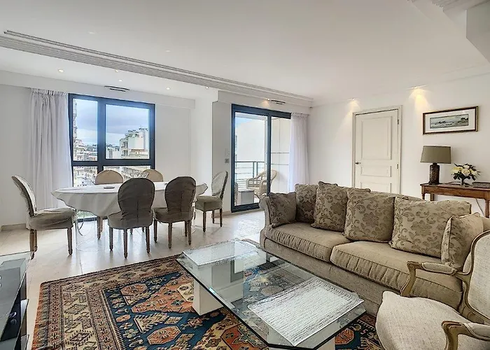 Apartments Residence Carlton Riviera