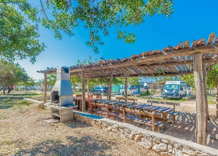 Hotel vicino al College: Glamping Tents Mediteran Kamp Phalaris