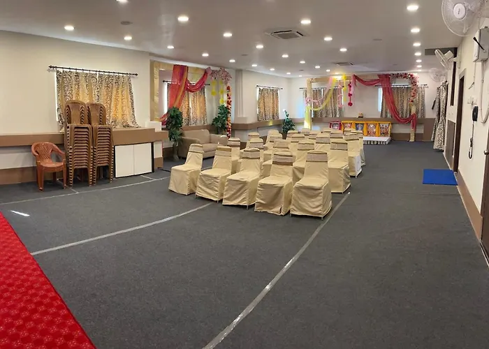 Family Hotel: Hotel Bandhan Residency