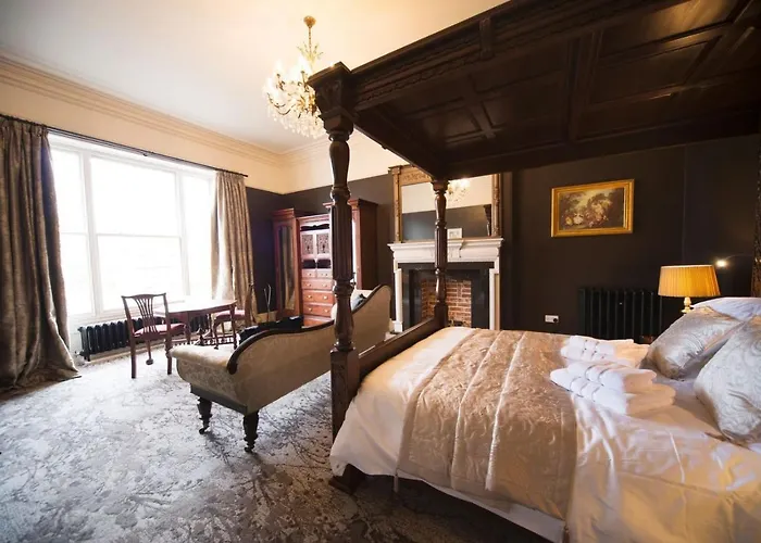East Walls Hotel