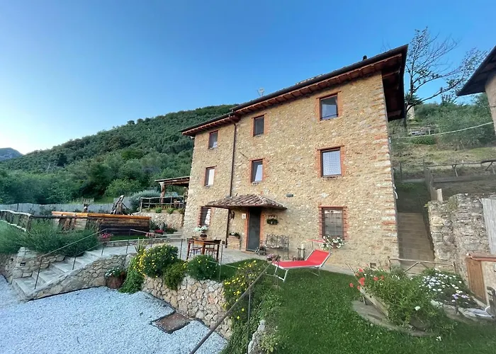 Hotel Con Piscina Il Volo