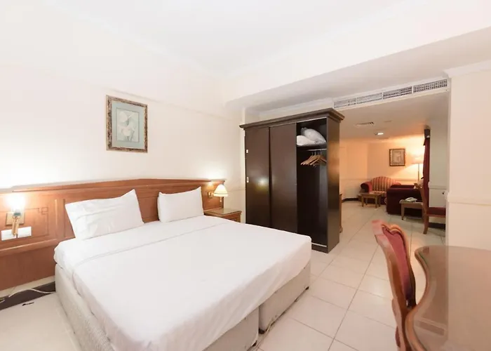 Deebaj Plaza Apartments