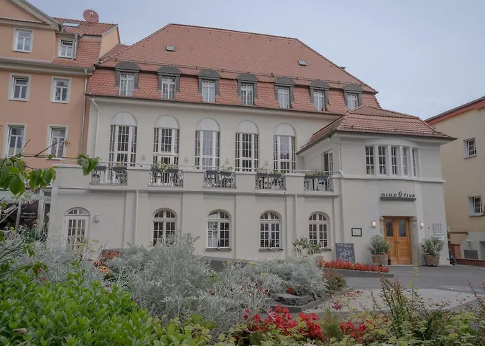 Nineofive Hotel