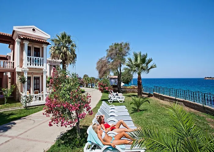 Club Tarhan Beach