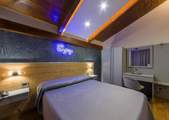 Hotel Jacuzzi: Hotel Vogue