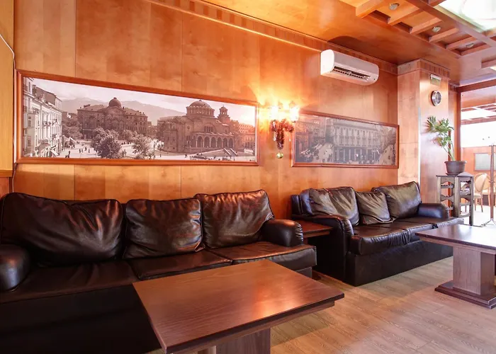 Central Plaza Hotel