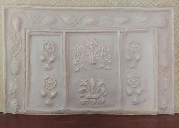 Cabin: The Manor House, Curry Mallet