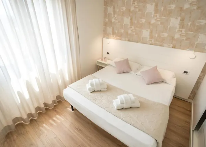 Hotel Ping Pong: Rimini Bay Suites&Residence