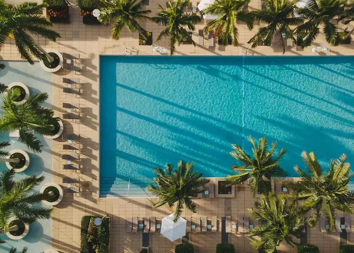 Resort: Four Seasons Hotel Miami