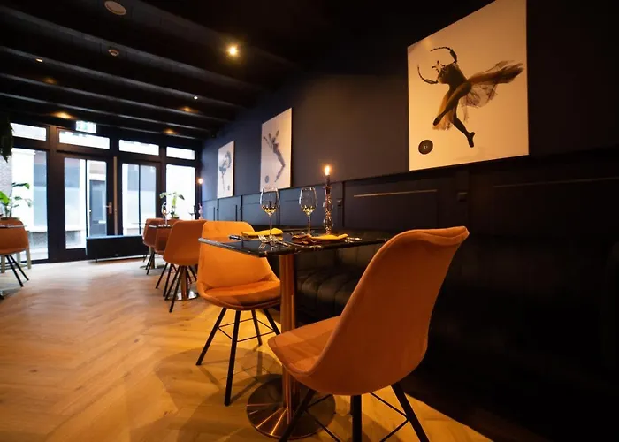 Resort: Hotel Cafe Restaurant 'T Raedhus